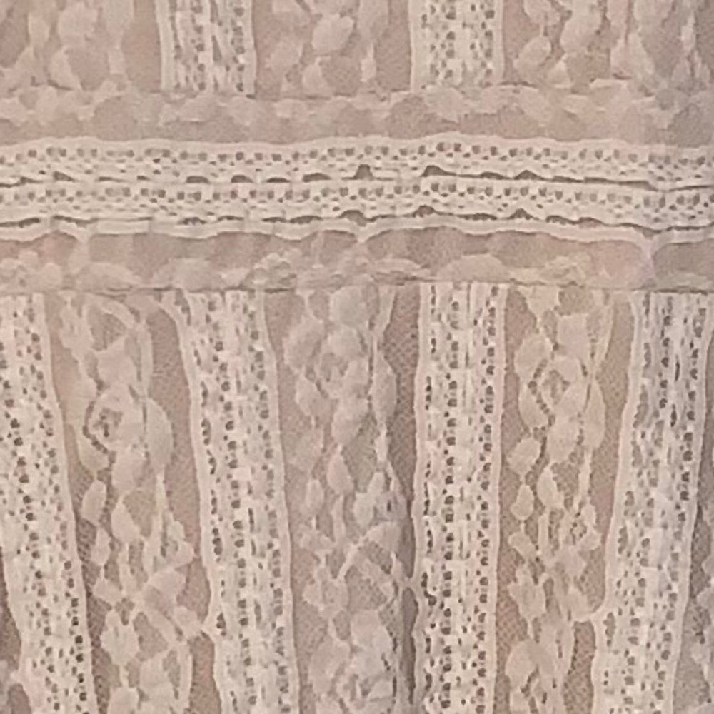 NWT VINCE CAMUTO Victorian Beige/Cream Lace Dress - Picture 4 of 8